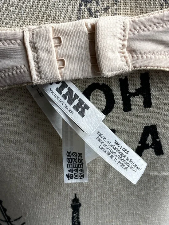 Victoria Secrets Set of Two Everyday Seamless Nude T-Shirt Bra - Picture 4 of 8